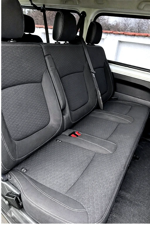 Opel Vivaro, снимка 9 - Бусове и автобуси - 54099300