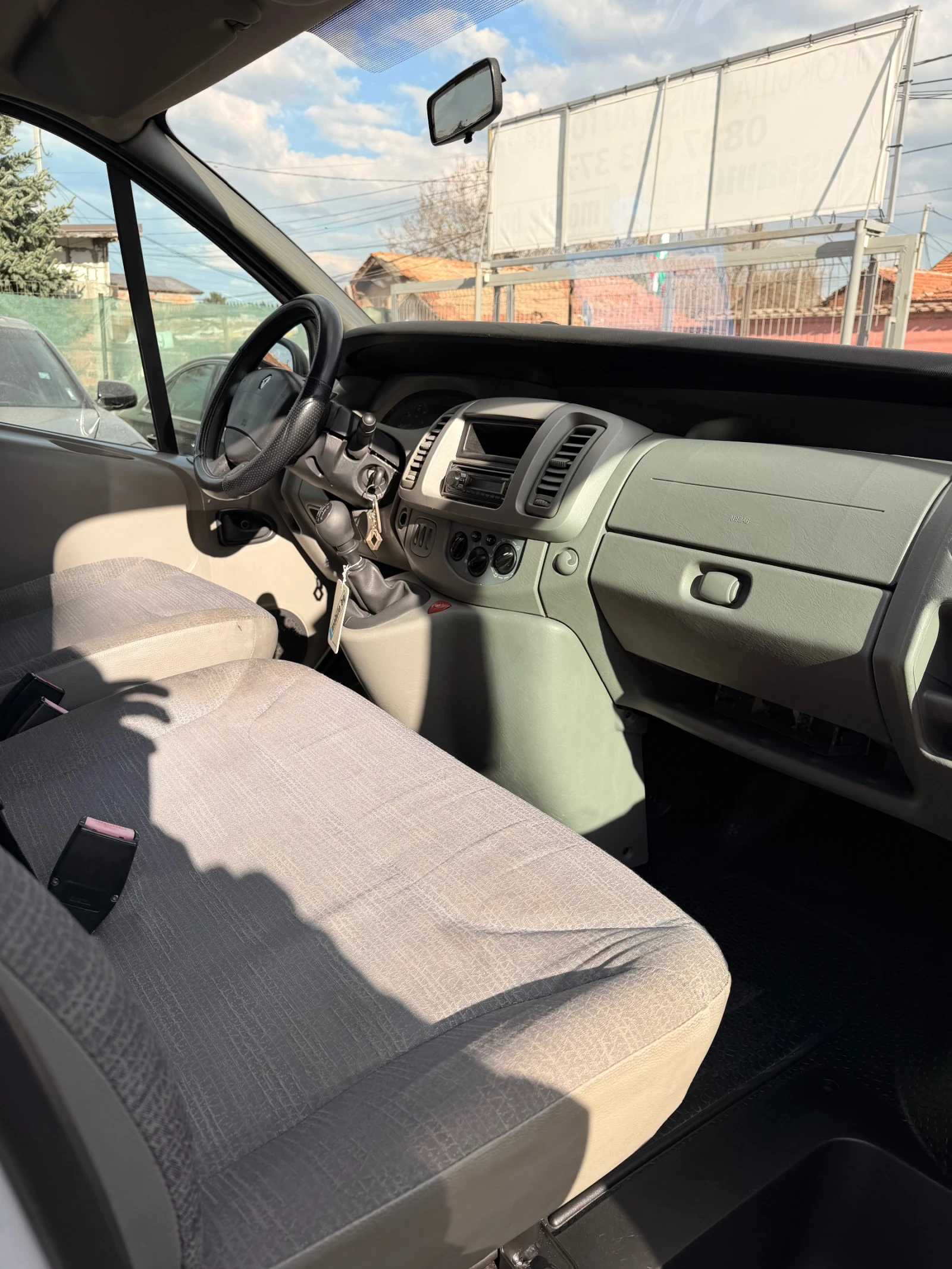 Renault Trafic Facelift MAX BAZA Нов внос 8+ 1 Топ Състояние , снимка 10 - Бусове и автобуси - 53820270