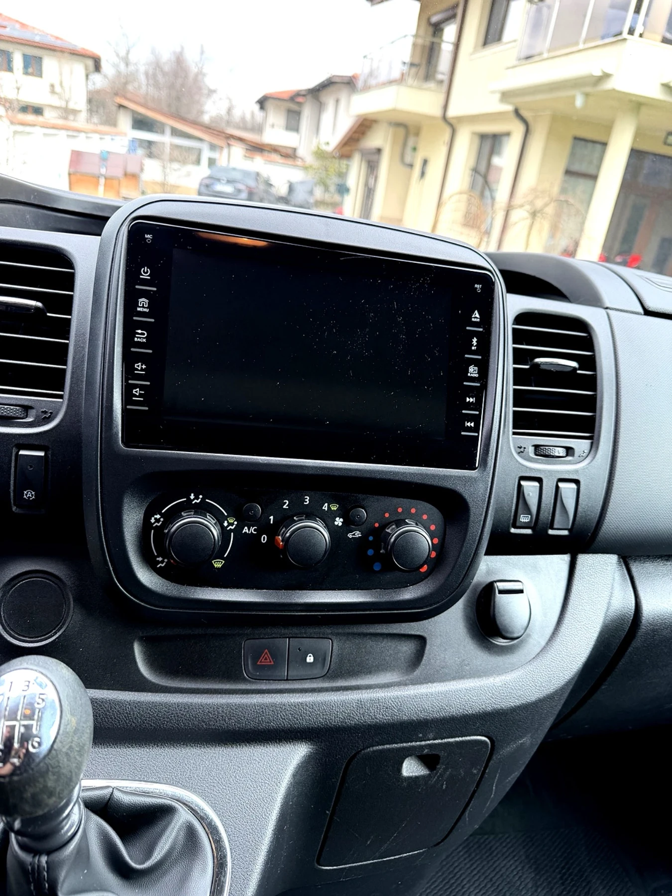 Opel Vivaro, снимка 7 - Бусове и автобуси - 54099300