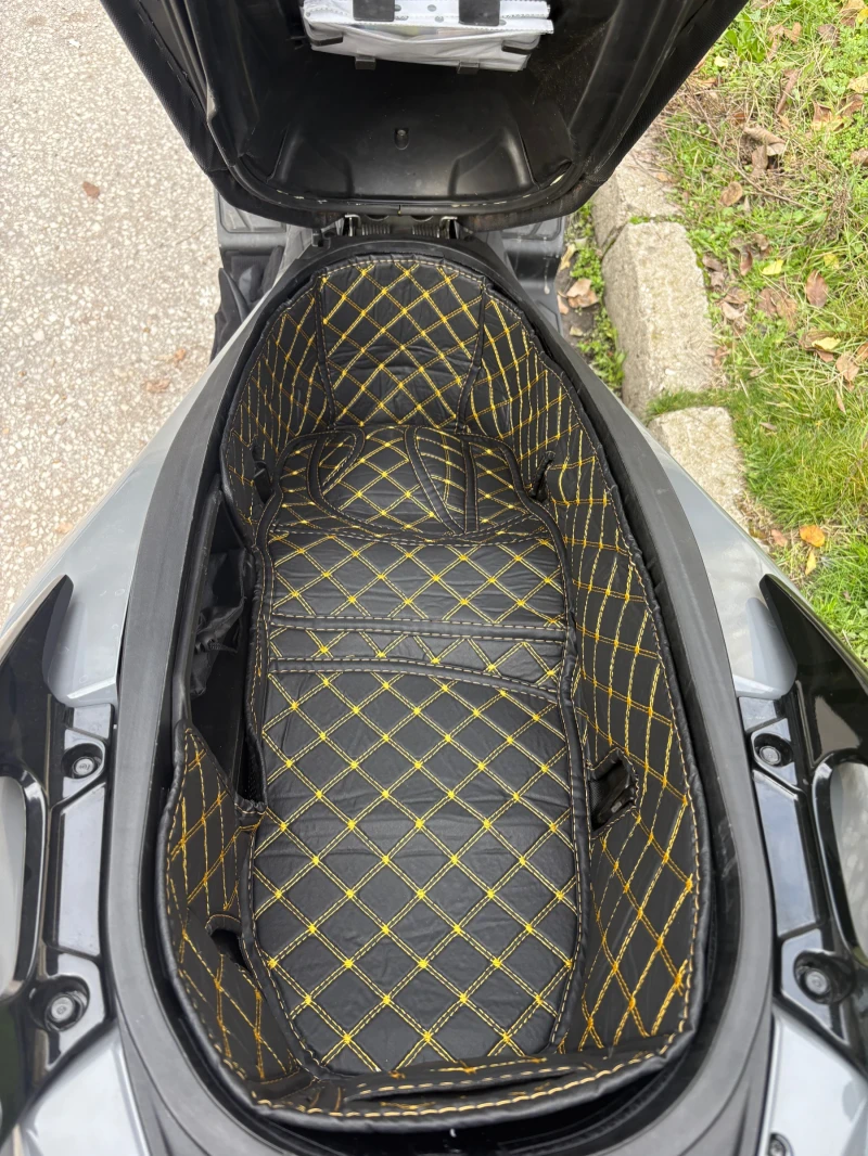 Honda Forza 300 keyless / TCS / ABS цена до коледа !!!, снимка 10 - Мотоциклети и мототехника - 52525003