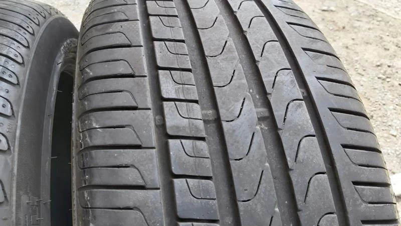 Гуми Летни 235/40R19, снимка 4 - Гуми и джанти - 29279089