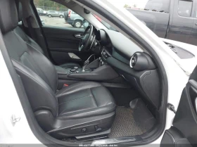 Обява за продажба на Alfa Romeo Giulia 2018 ALFA ROMEO GIULIA AWD ~18 900 лв. - изображение 11 | Auto.bg Обява за продажба на Alfa Romeo Giulia 2018 ALFA ROMEO GIULIA AWD ~18 900 лв. - изображение 11