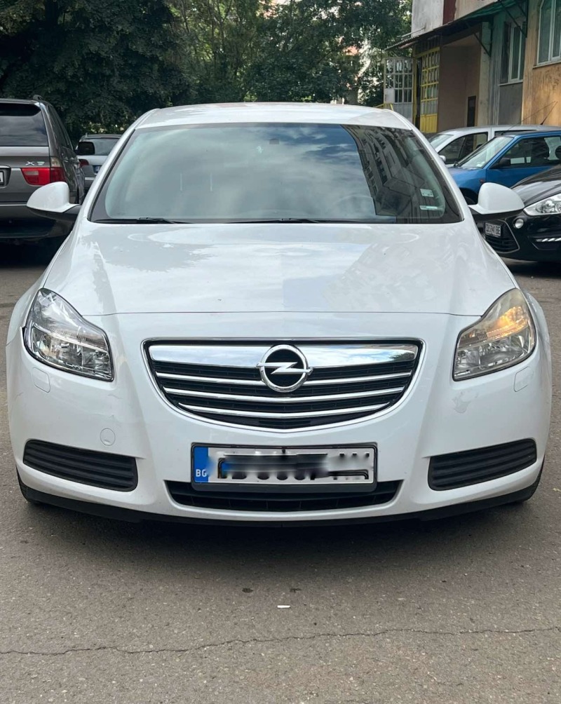 Opel Insignia, снимка 1 - Автомобили и джипове - 46246517