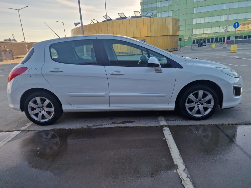 Peugeot 308 1.6 e-HDI, снимка 4 - Автомобили и джипове - 47431595