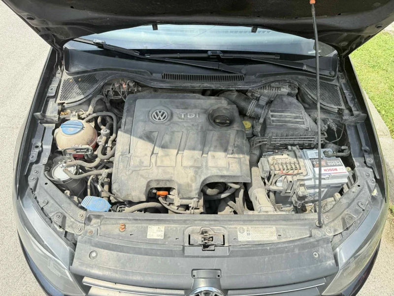 VW Polo cross, снимка 11 - Автомобили и джипове - 52508370