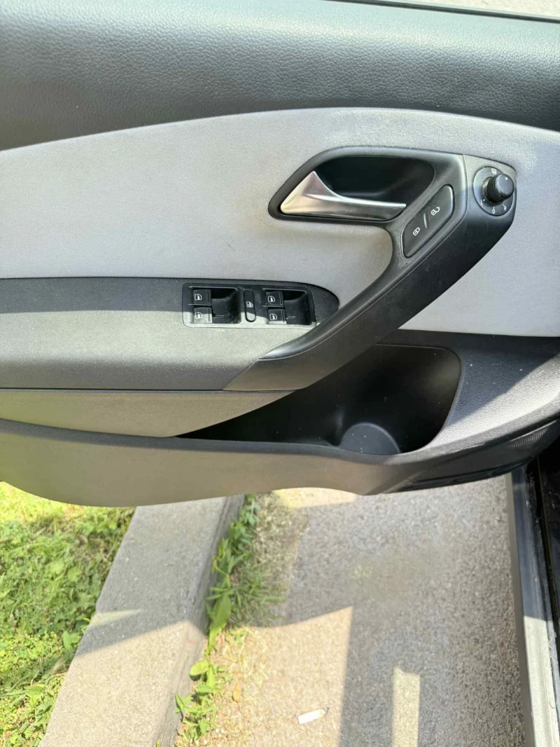 VW Polo cross, снимка 10 - Автомобили и джипове - 52508370