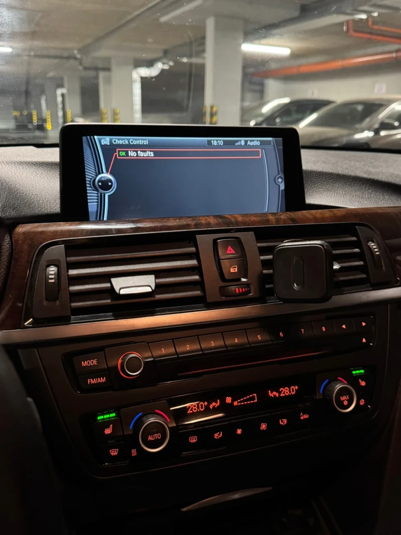 BMW 320, снимка 9 - Автомобили и джипове - 52843809