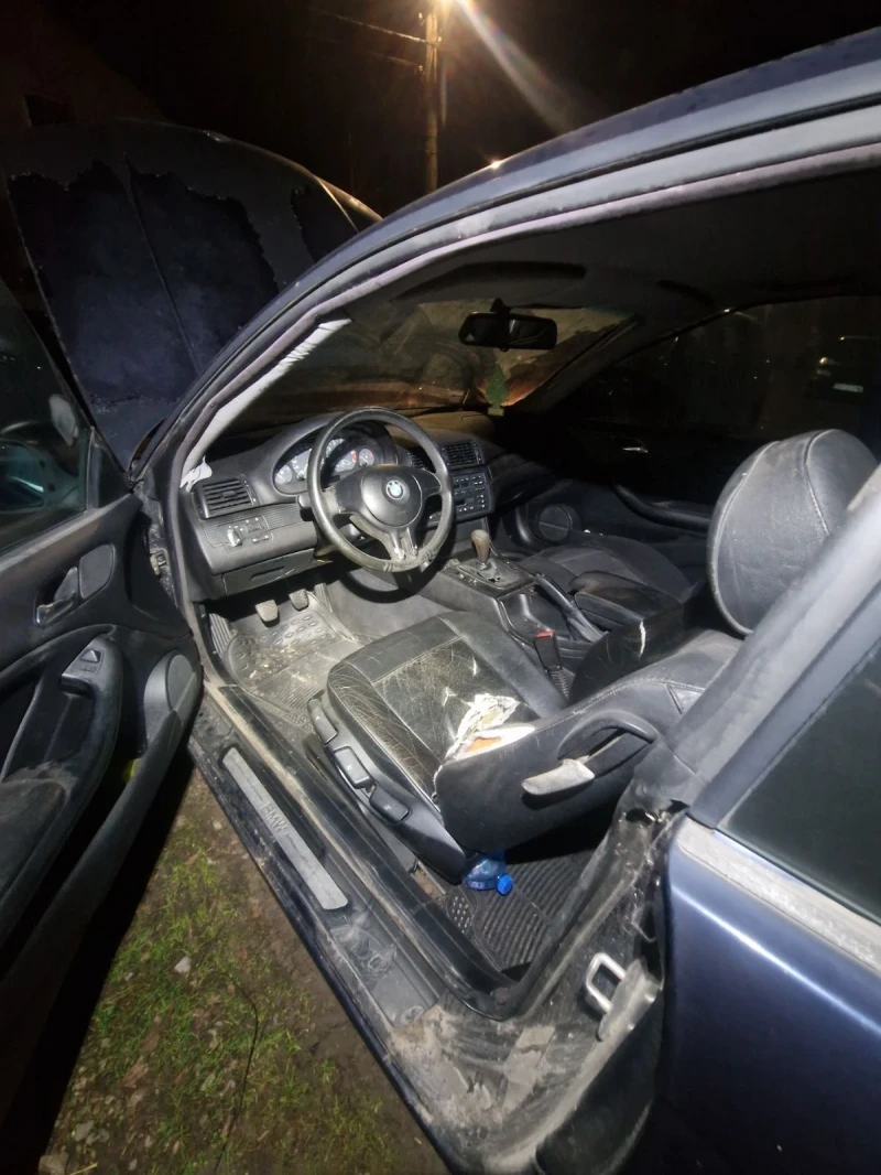 BMW 318 За части цяла, снимка 5 - Автомобили и джипове - 53248387