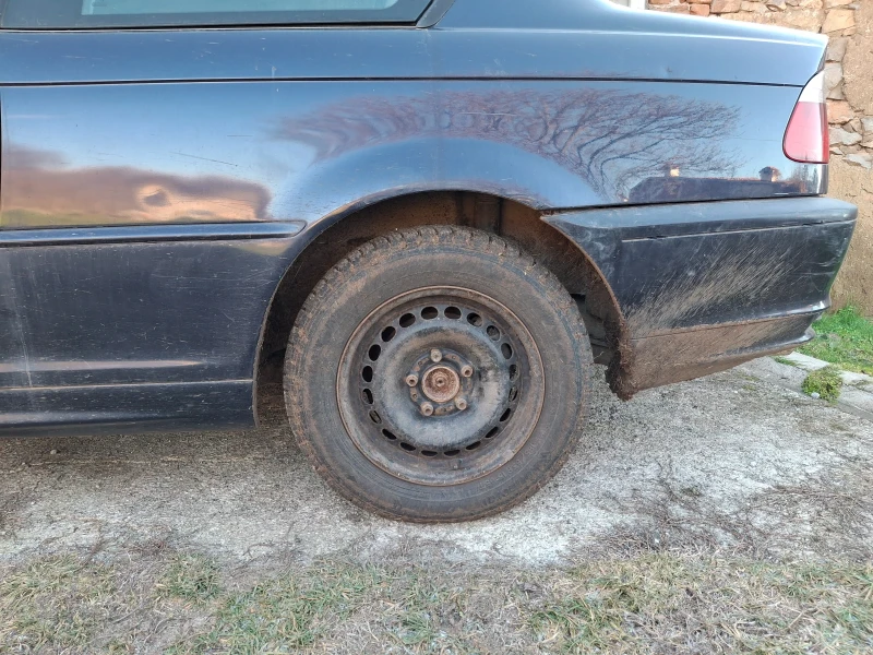 BMW 318 За части цяла, снимка 3 - Автомобили и джипове - 53248387