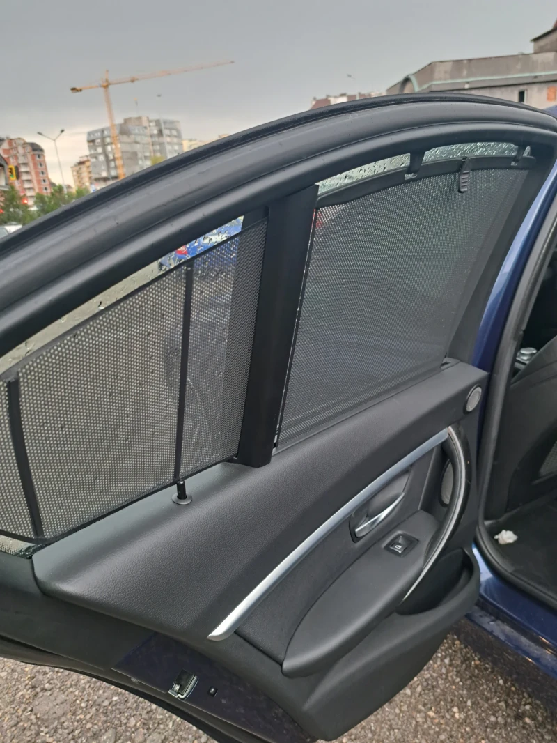 BMW 330 Като нова.79000км.X-DRIVE M ПАКЕТ, снимка 8 - Автомобили и джипове - 53343700