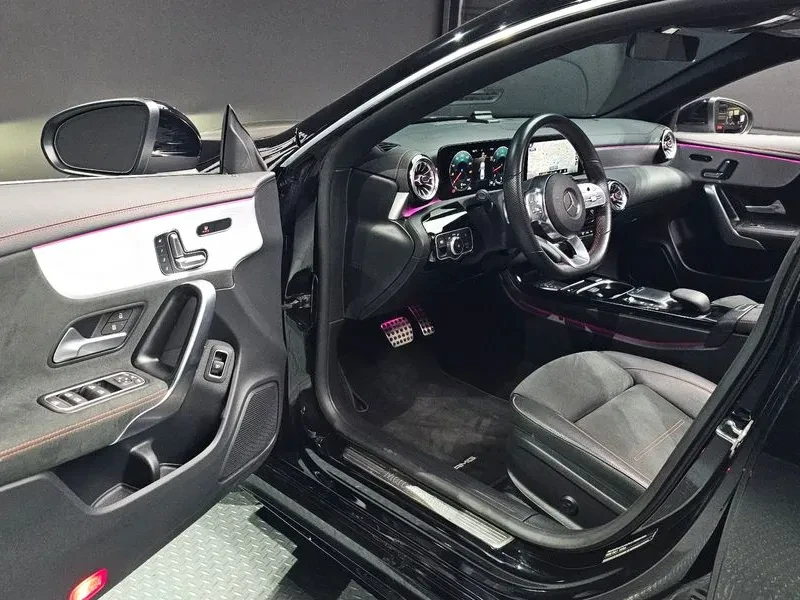 Mercedes-Benz CLA 2.5 | Mobile.bg � ����������� 12