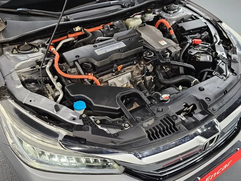 Honda Accord 2.0 Hybrid - САМО 30% АВАНС!, снимка 11 - Автомобили и джипове - 55936572