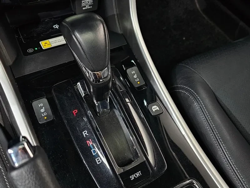 Honda Accord 2.0 Hybrid - САМО 30% АВАНС!, снимка 17 - Автомобили и джипове - 55936572