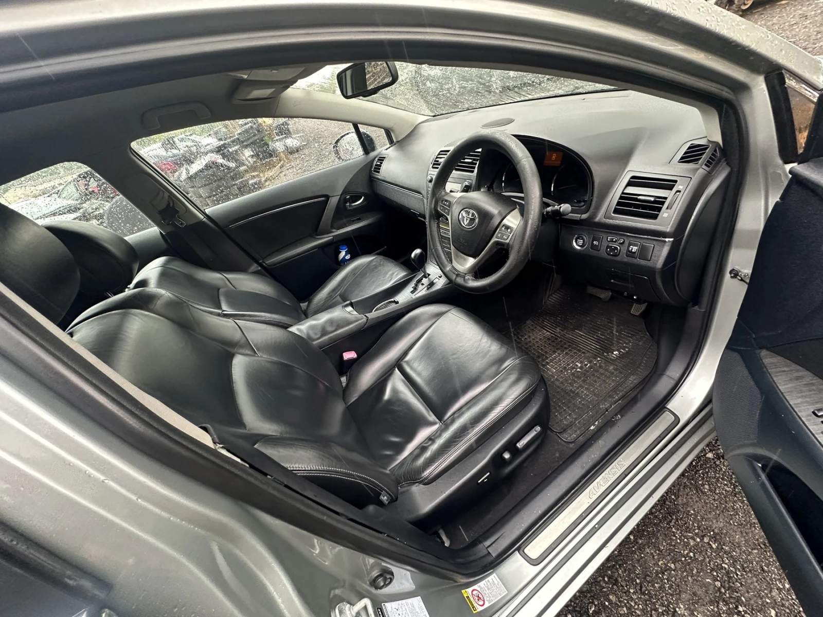 Toyota Avensis 2. 2 дизел (D-CAT, 177 к. с АВТОМАТ. НА ЧАСТИ, снимка 12 - Автомобили и джипове - 52982431