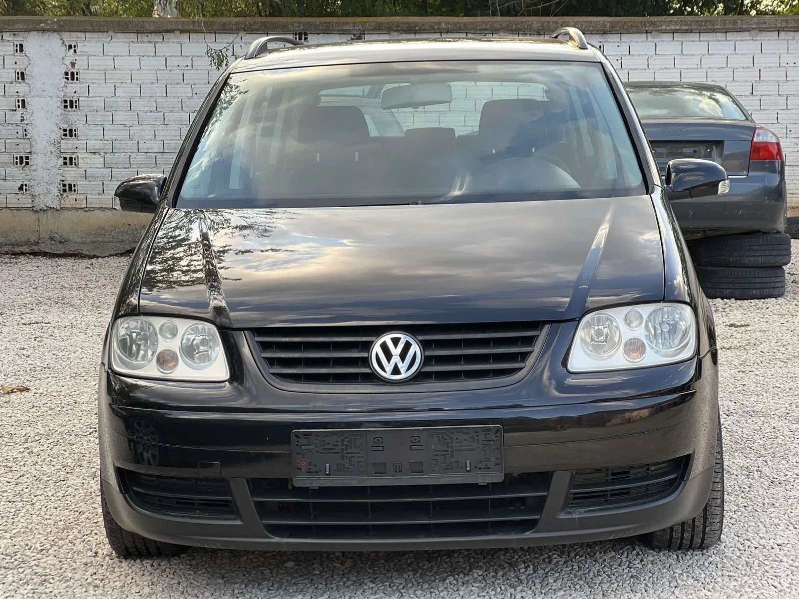 VW Touran  Бартер 0878888857  1.9 tdi dsg 7 места 105 к.с - изображение 3