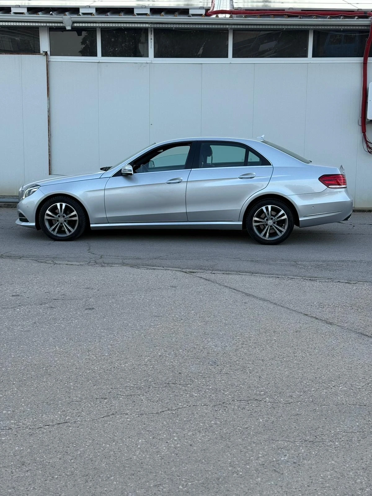 Mercedes-Benz E 350 BlueTec Avangard - изображение 3