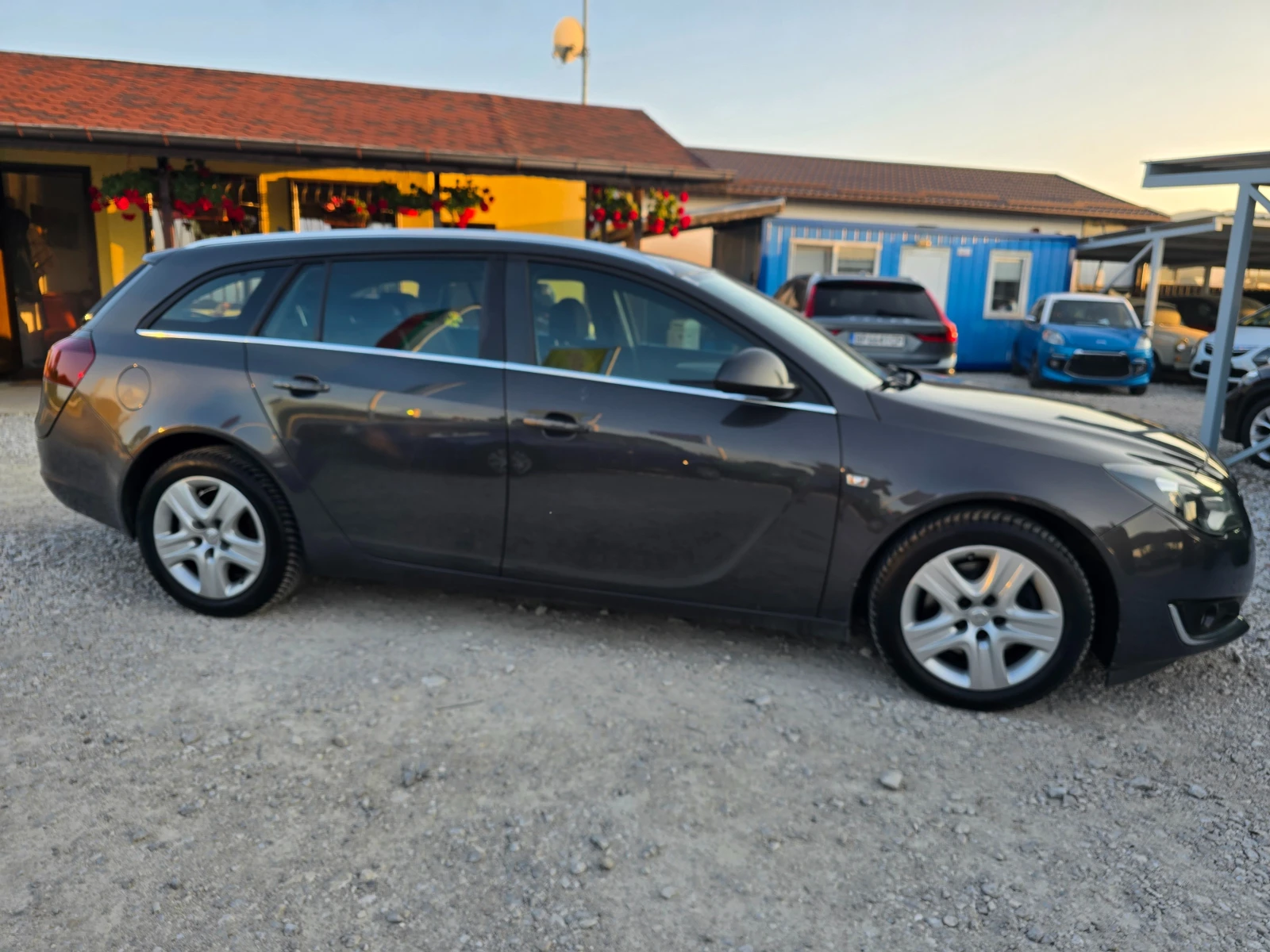 Opel Insignia 2.0 CDTI НАВИ !! НОВ ВНОС !!  - изображение 6