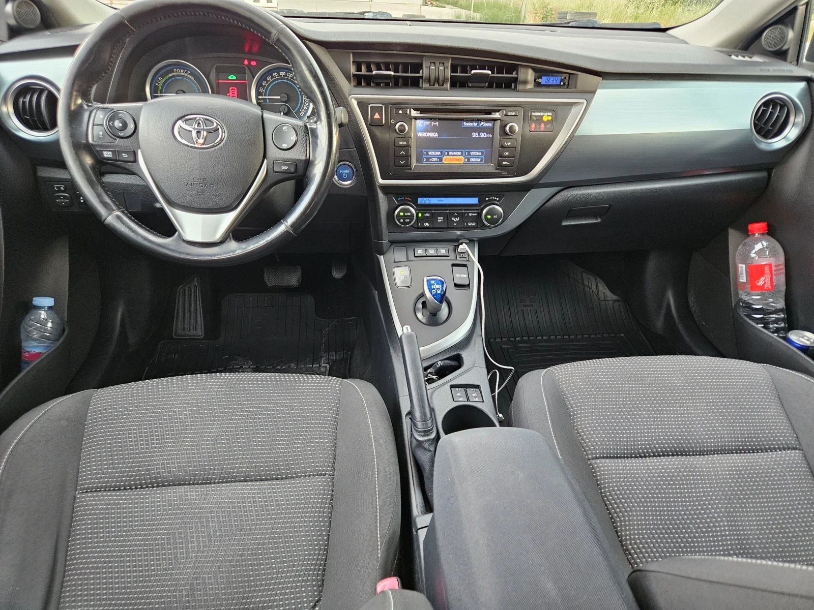 Toyota Auris 1.8Hybrid Avtomat  - изображение 10