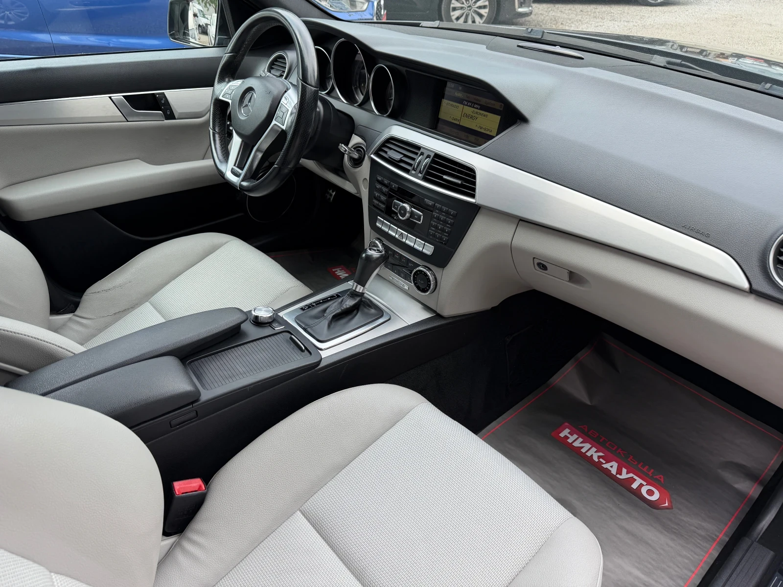 Mercedes-Benz C 200 CGI AMG, снимка 12 - Автомобили и джипове - 51843344