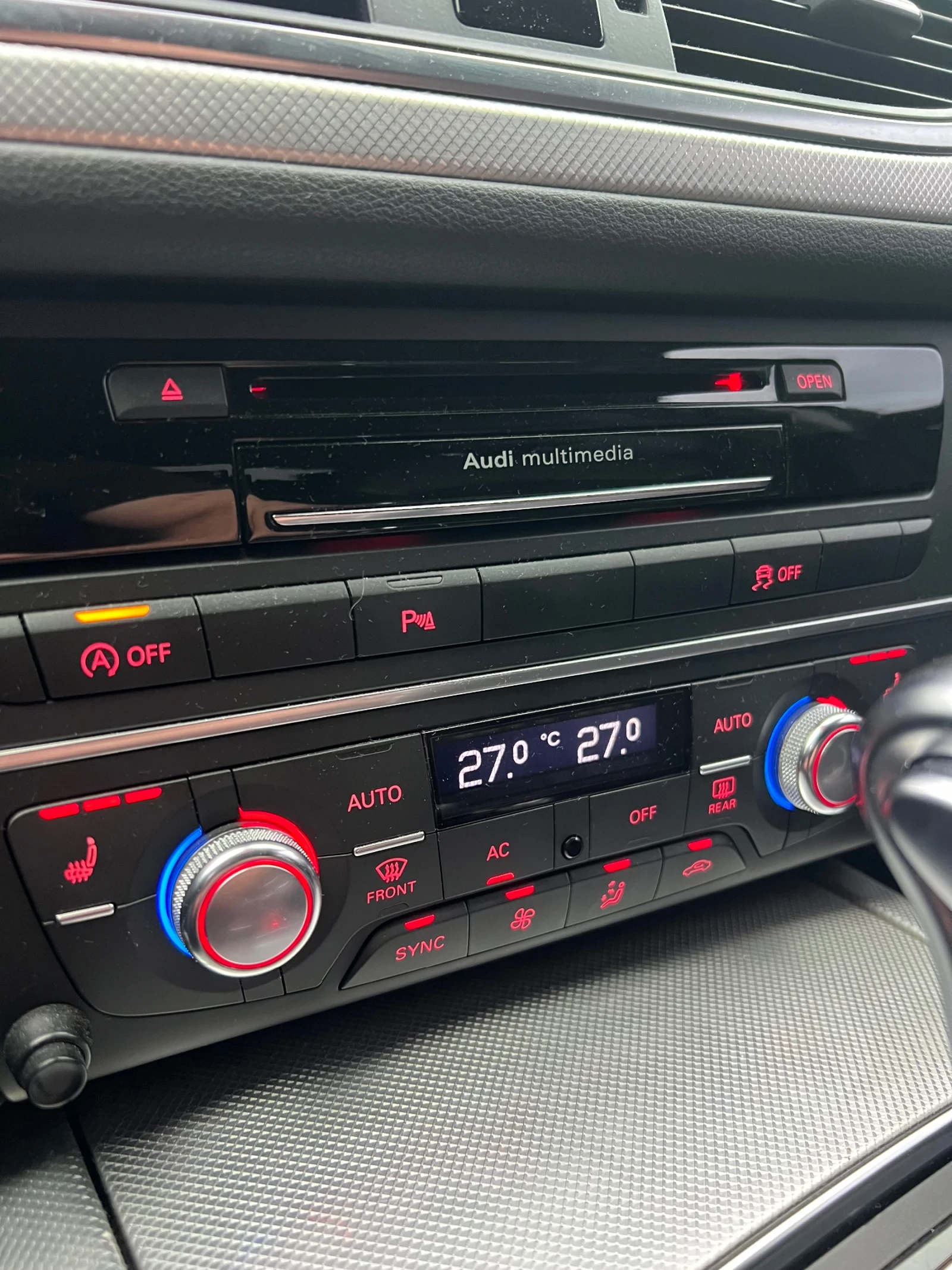 Audi A6 C7 3.0TDI, снимка 16 - Автомобили и джипове - 53937458