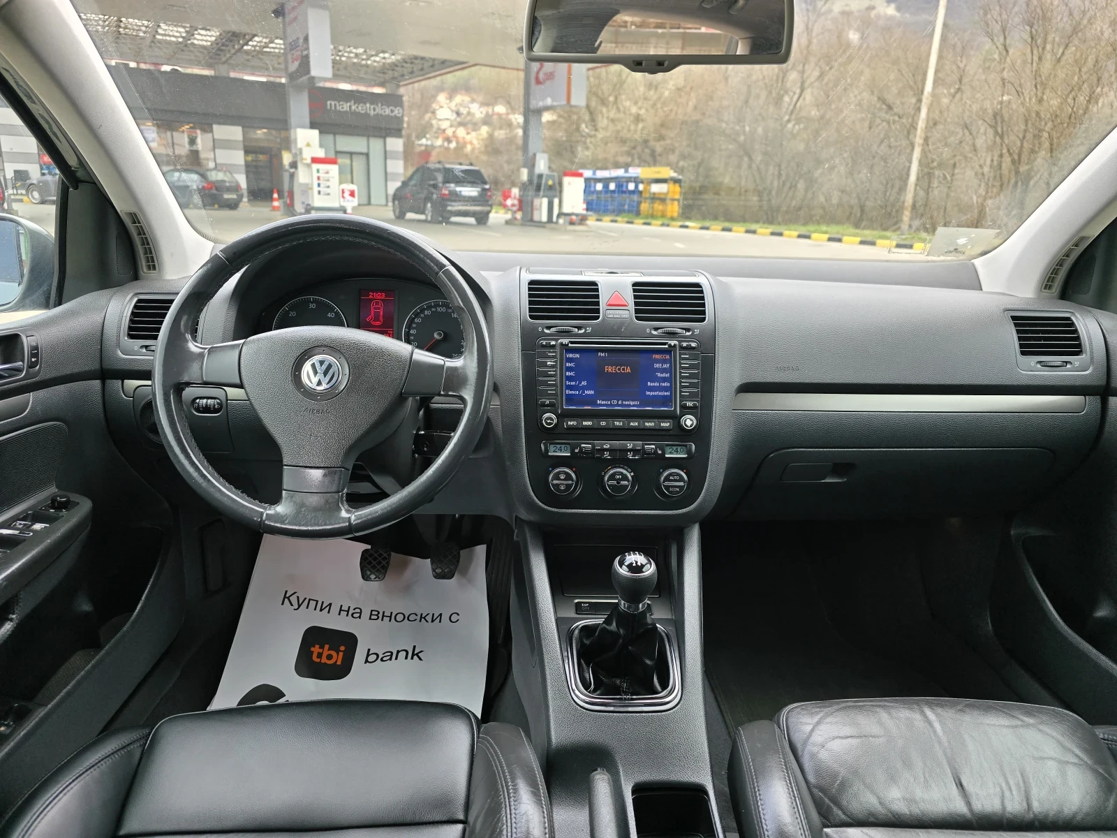 VW Golf Топ състояние лизинг, снимка 16 - Автомобили и джипове - 53938261