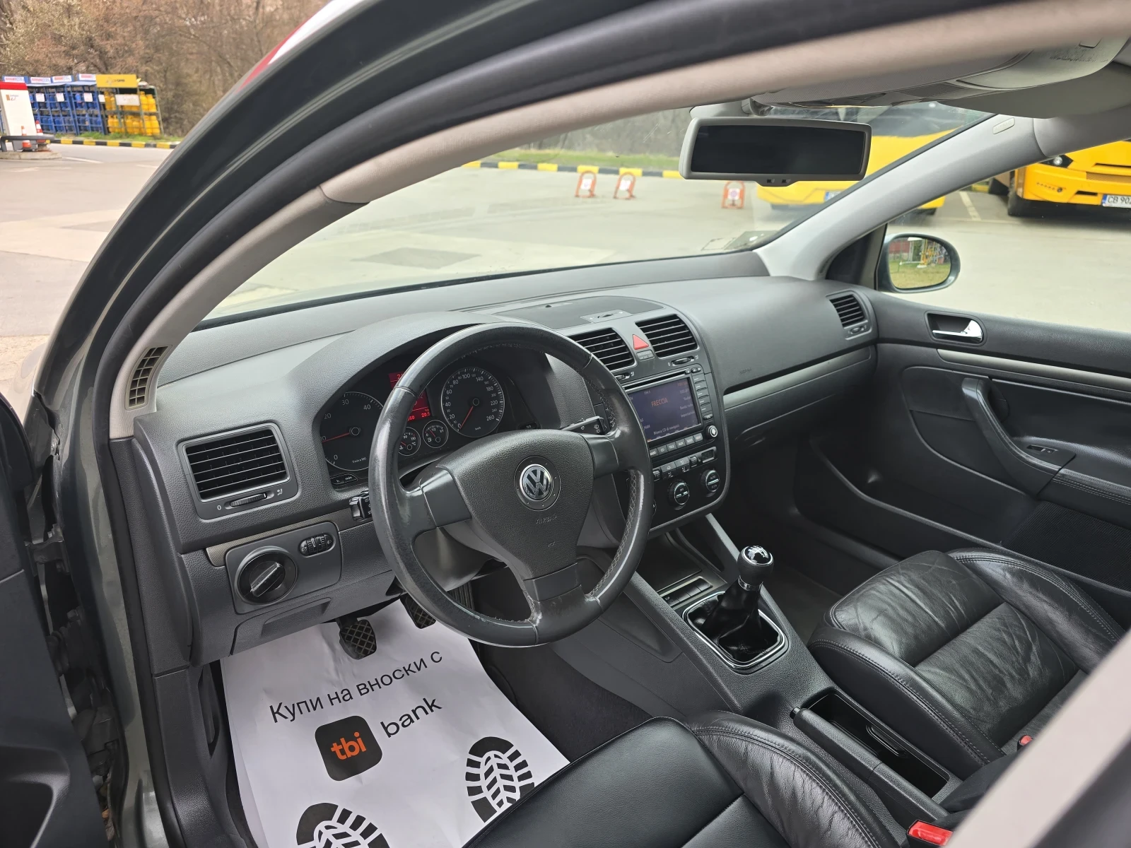 VW Golf Топ състояние лизинг, снимка 11 - Автомобили и джипове - 53938261