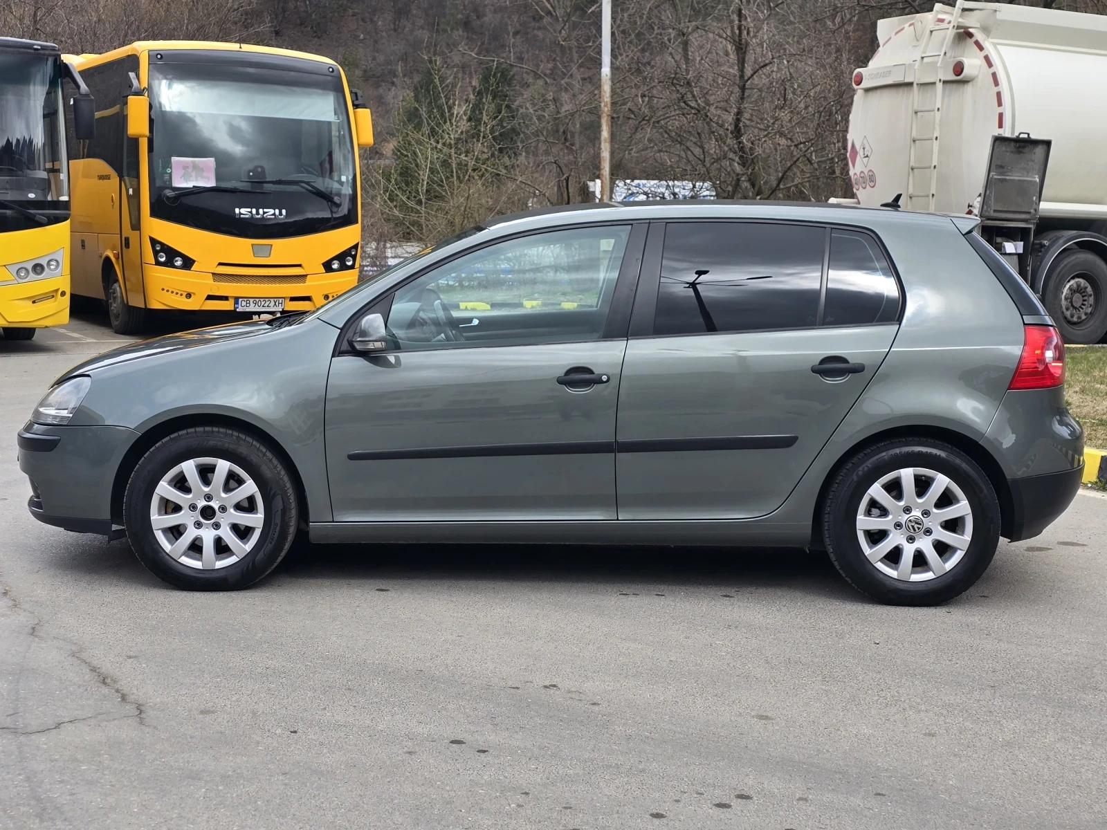 VW Golf Топ състояние лизинг, снимка 8 - Автомобили и джипове - 53938261