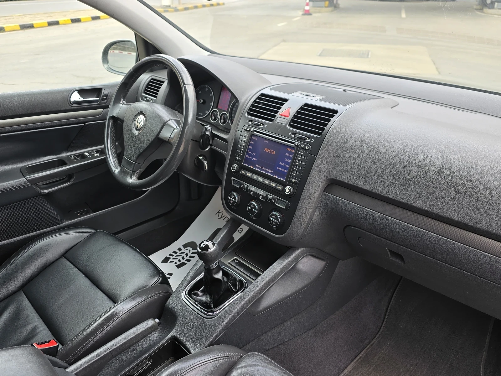 VW Golf Топ състояние лизинг, снимка 14 - Автомобили и джипове - 53938261