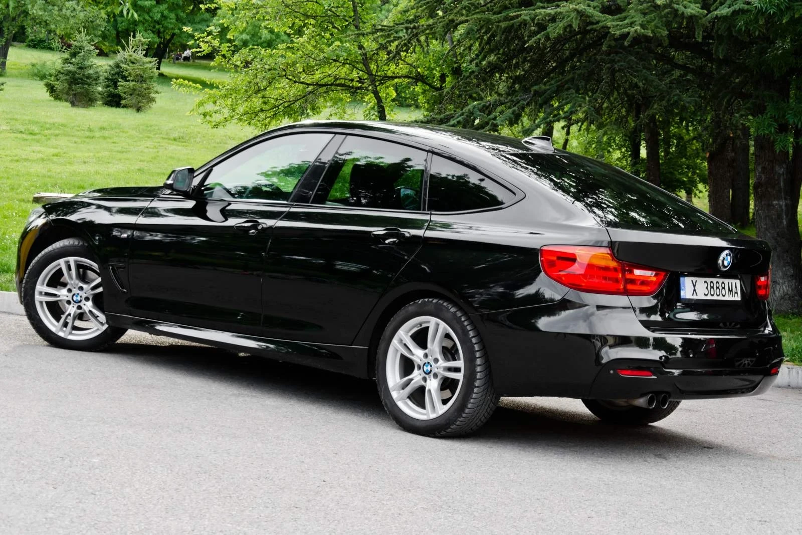 BMW 3gt BMW 320d GT (F34) xDrive - M-Sport пакет, снимка 9 - Автомобили и джипове - 54208763