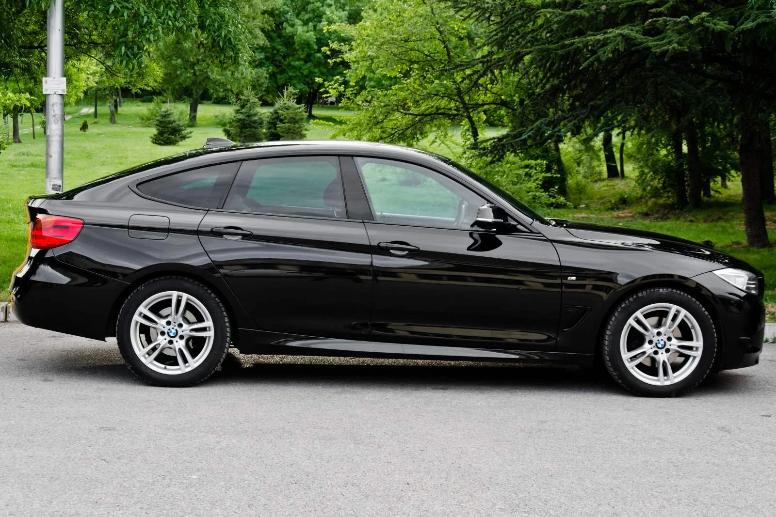 BMW 3gt BMW 320d GT (F34) xDrive - M-Sport пакет, снимка 7 - Автомобили и джипове - 54208763