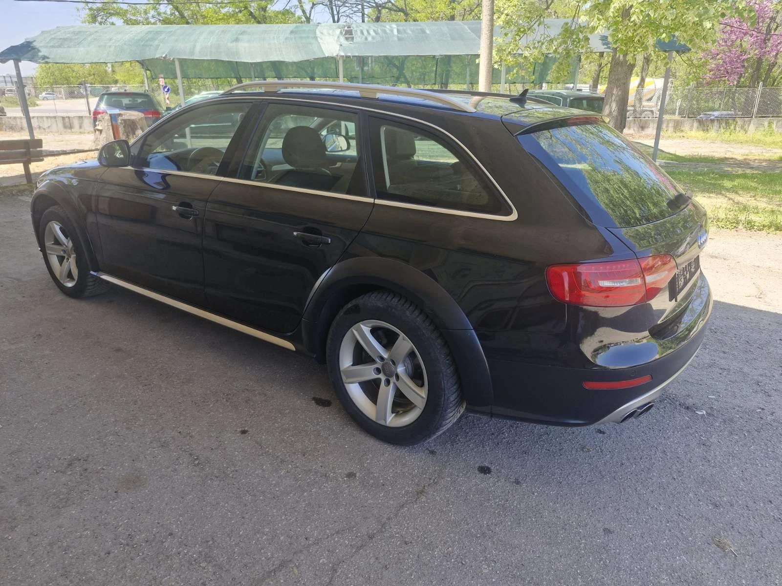 Audi A4 Allroad 2.0 TDI 177ks FACELIFT, снимка 6 - Автомобили и джипове - 54431257