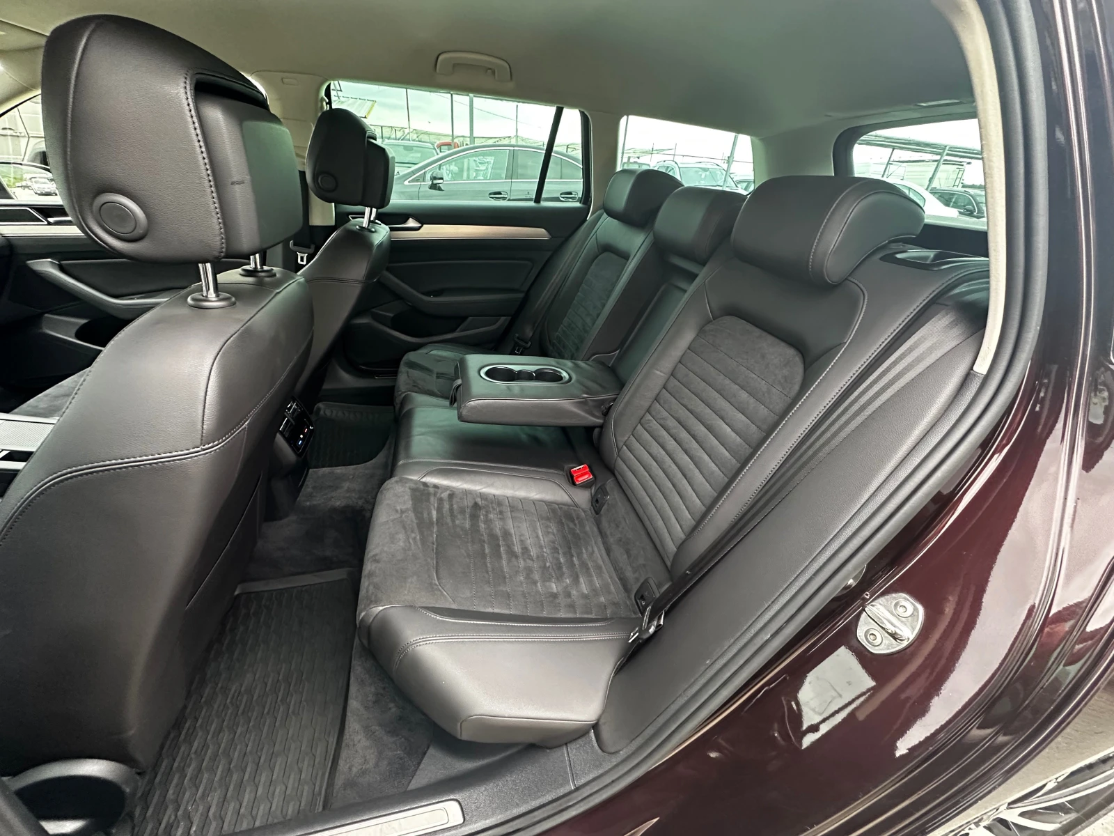 VW Passat 2.0TDI 150к.с DSG* Highline* Led* Full* , снимка 16 - Автомобили и джипове - 54484988
