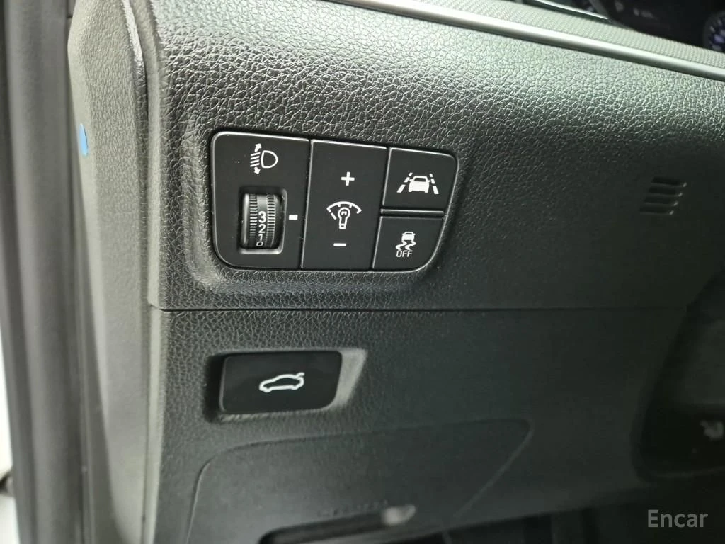 Kia K5 2.0 Trendy* ПОДГРЕВ* КАМЕРА* KEYLESS* КРАЙНА ЦЕНА*, снимка 13 - Автомобили и джипове - 54497474