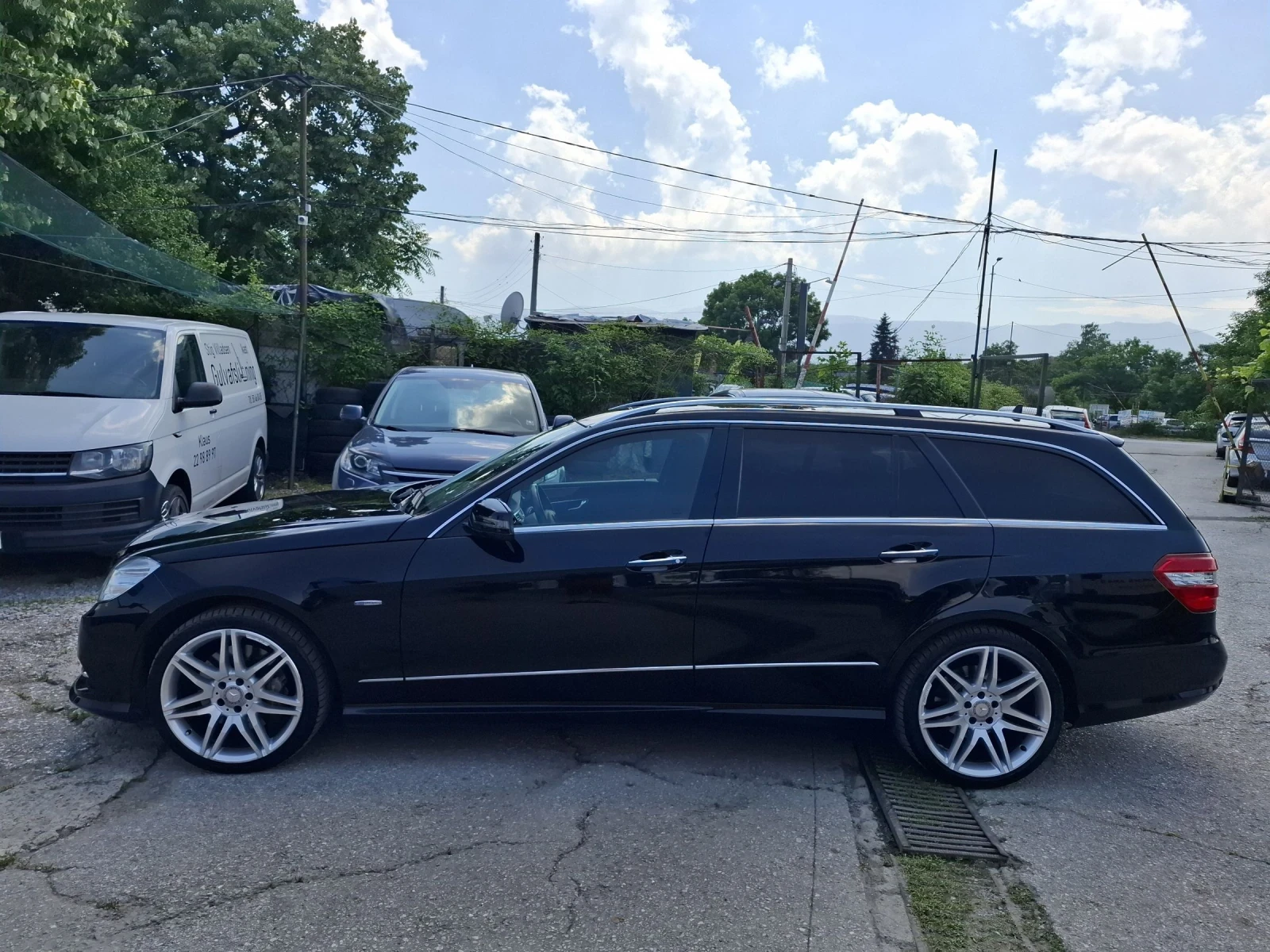 Mercedes-Benz E 350 4 MATIC, снимка 4 - Автомобили и джипове - 54801531