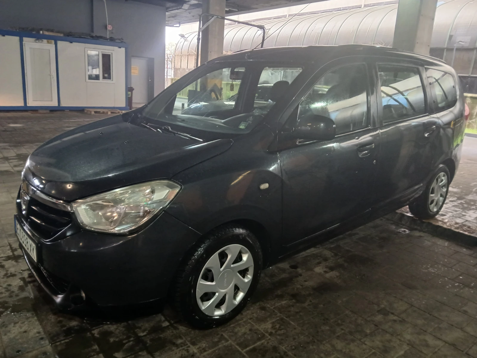 Dacia Lodgy 1.5 DCI, снимка 4 - Автомобили и джипове - 55142776