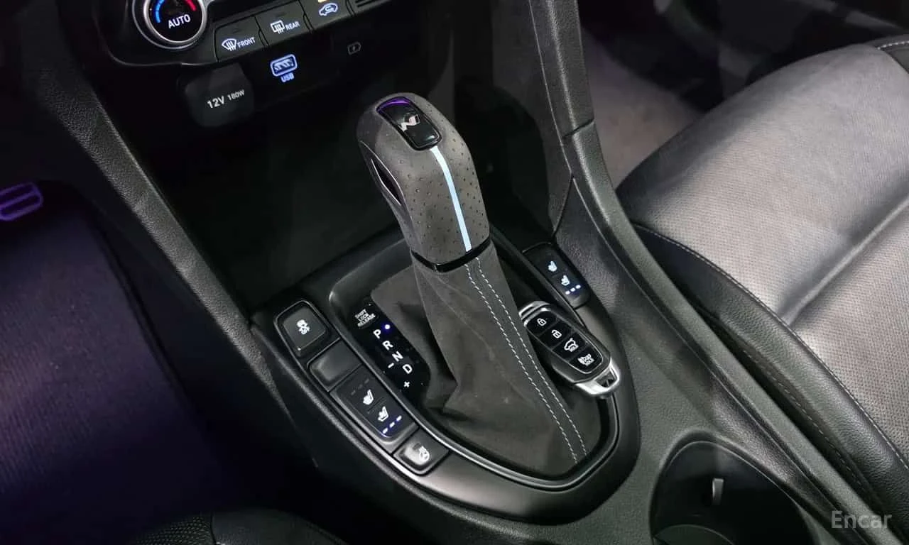 Hyundai Veloster  2.0 N, снимка 9 - Автомобили и джипове - 55574037
