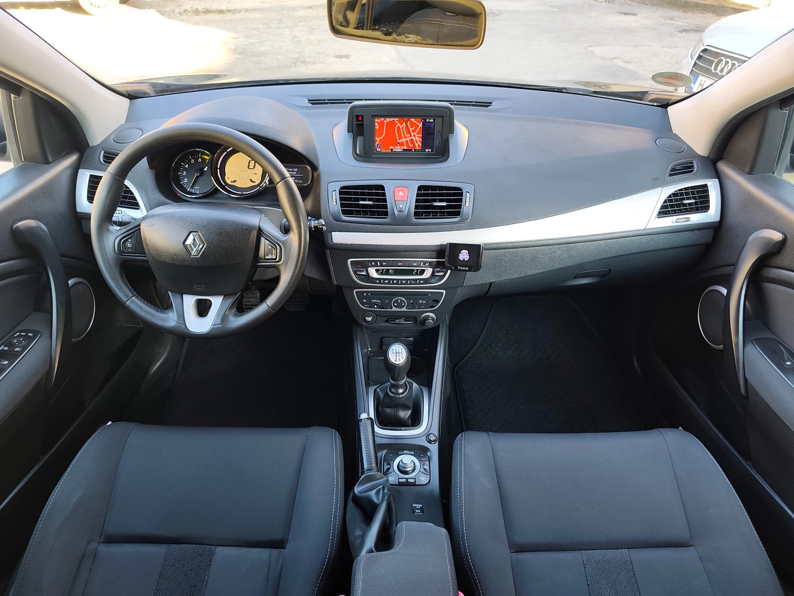 Renault Megane 1.4 130к.с. бензин, снимка 10 - Автомобили и джипове - 55780322