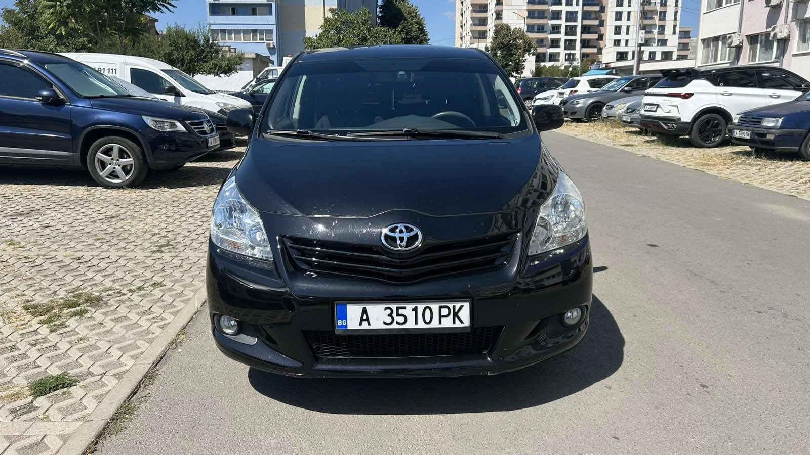 Toyota Verso 1.8 VVTI, снимка 3 - Автомобили и джипове - 55881964