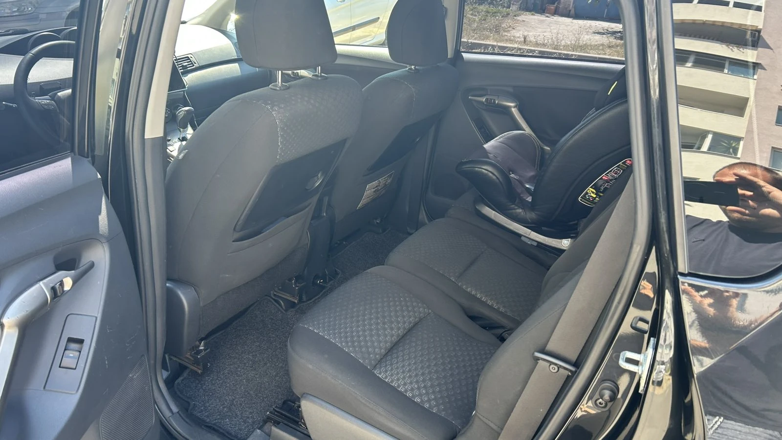 Toyota Verso 1.8 VVTI, снимка 7 - Автомобили и джипове - 55881964