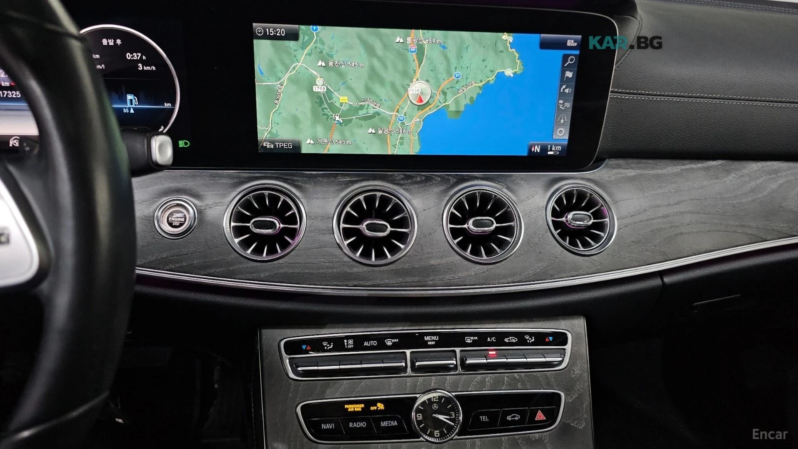 Mercedes-Benz CLS 400 4MATIC* DISTRONIC* ПОДГРЕВ* ОБДУХ* 360* ХЕДЪП* , снимка 13 - Автомобили и джипове - 55921626