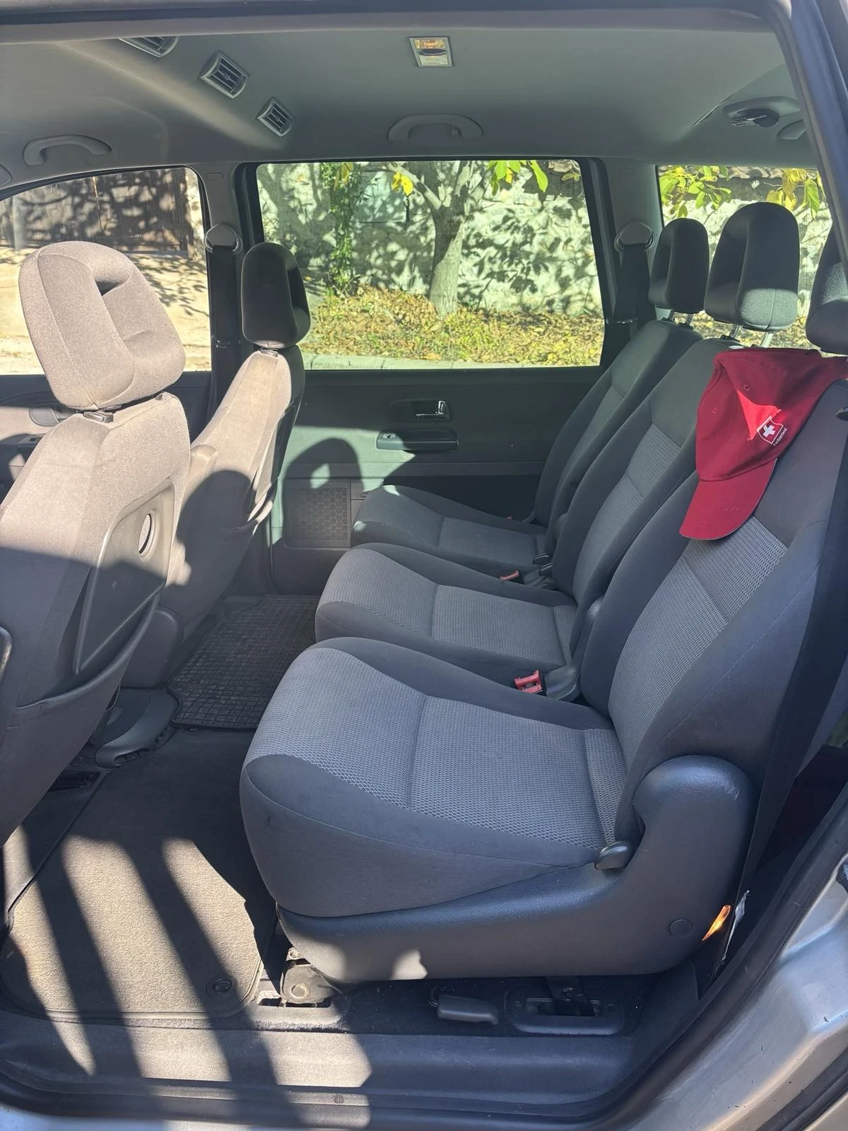 Seat Alhambra, снимка 9 - Автомобили и джипове - 56567132