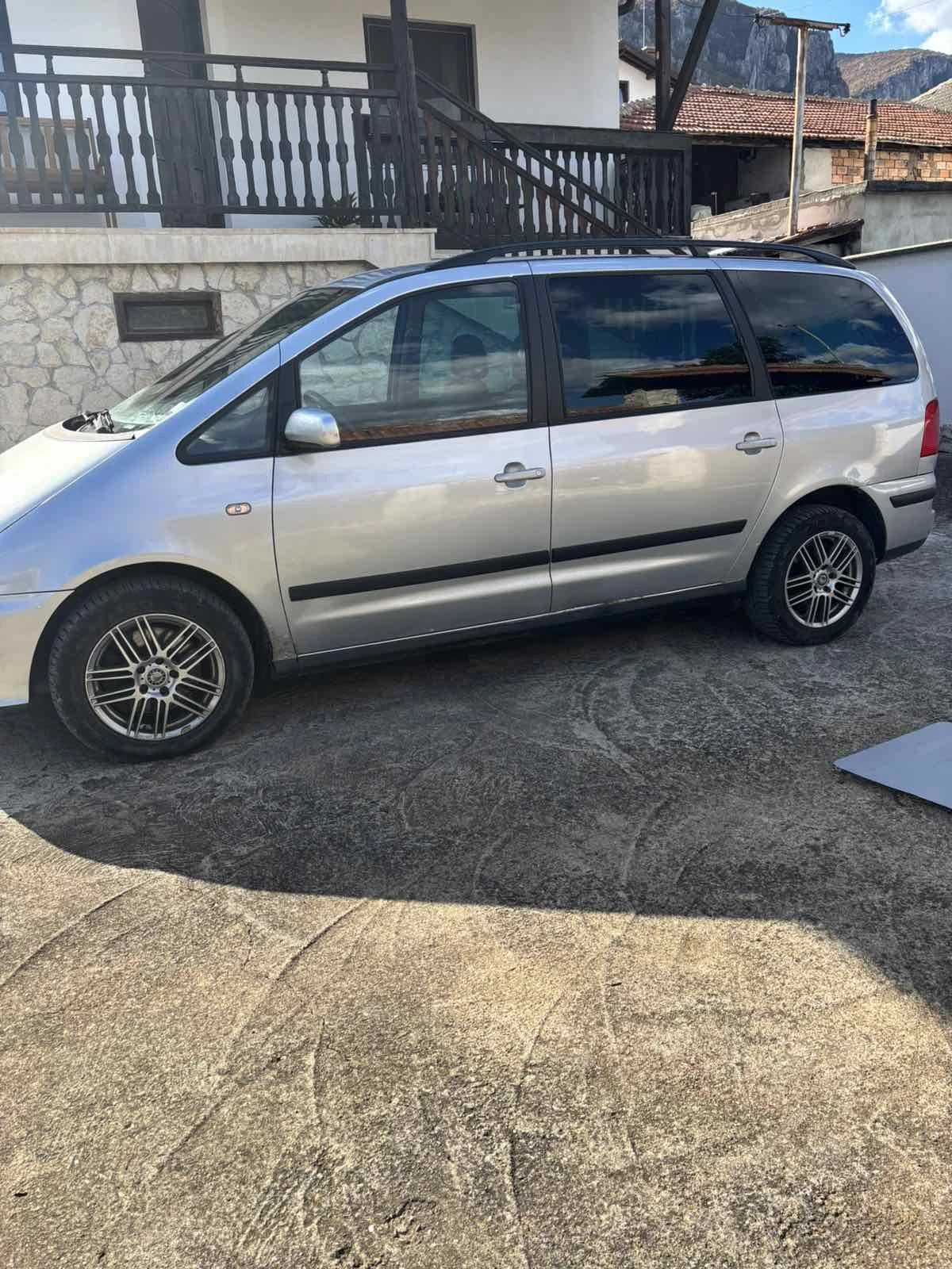 Seat Alhambra, снимка 3 - Автомобили и джипове - 56567132