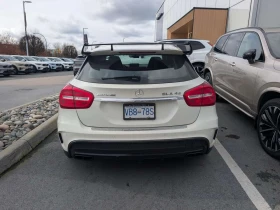 Mercedes-Benz GLA 45 AMG CARFAX /Кожа/Нави/Подгрев/Панорама/Бъкет седалки , снимка 4
