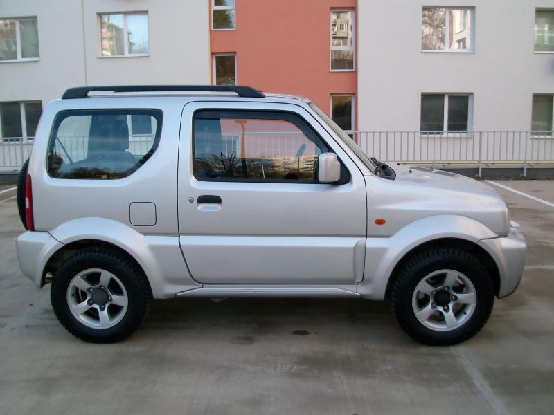 Suzuki Jimny 1.3i Klimatik  ITALIQ 4x4 OTLICHNO SASTOQNIE, снимка 4 - Автомобили и джипове - 48345545