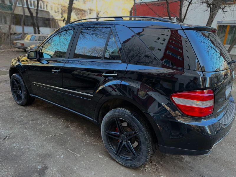 Mercedes-Benz ML 320 CDI Подгреви, Harman Kardon, PDC, Offroad, снимка 6 - Автомобили и джипове - 49378937