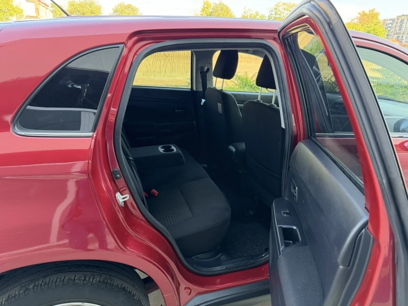 Mitsubishi ASX 1.6i Swiss, снимка 13 - Автомобили и джипове - 52149054
