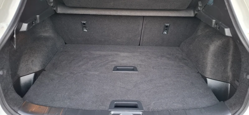 Nissan Qashqai 1.3 Facelift 360  Camera Бяла Перла , снимка 14 - Автомобили и джипове - 52642756