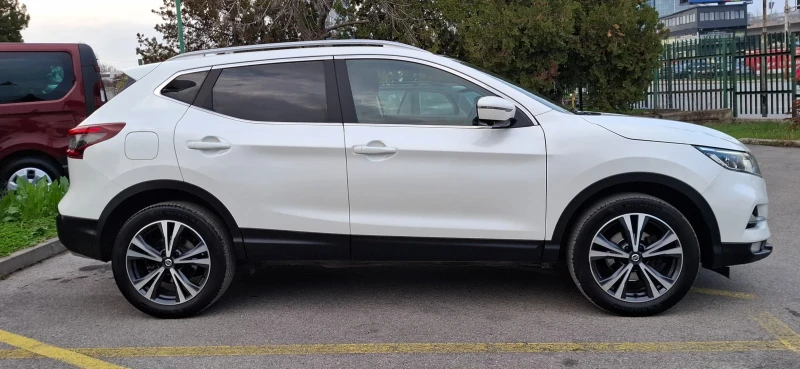 Nissan Qashqai 1.3 Facelift 360  Camera Бяла Перла , снимка 8 - Автомобили и джипове - 52642756