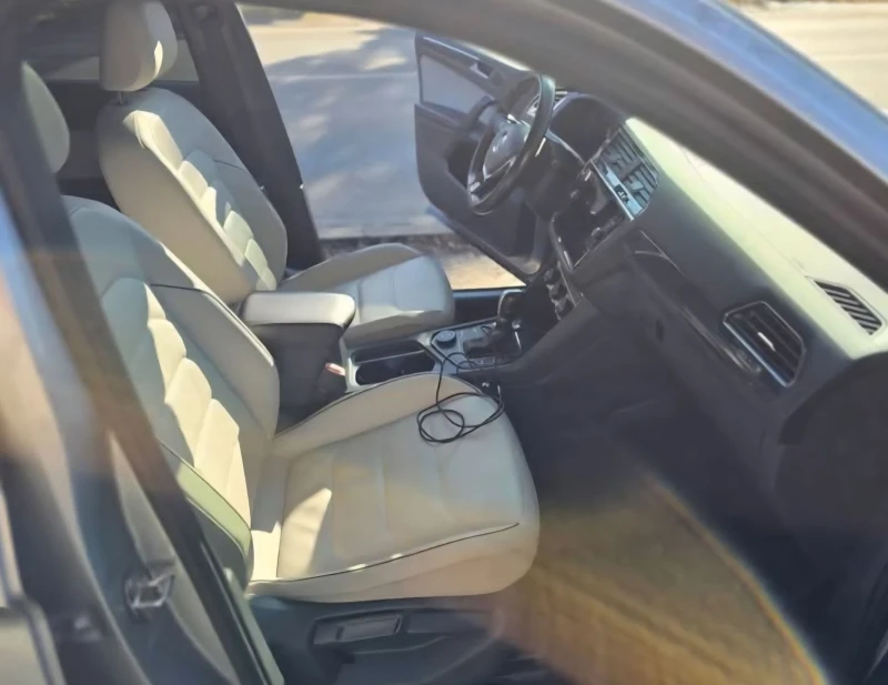 VW Tiguan Allspace All Space R line, снимка 14 - Автомобили и джипове - 53388794