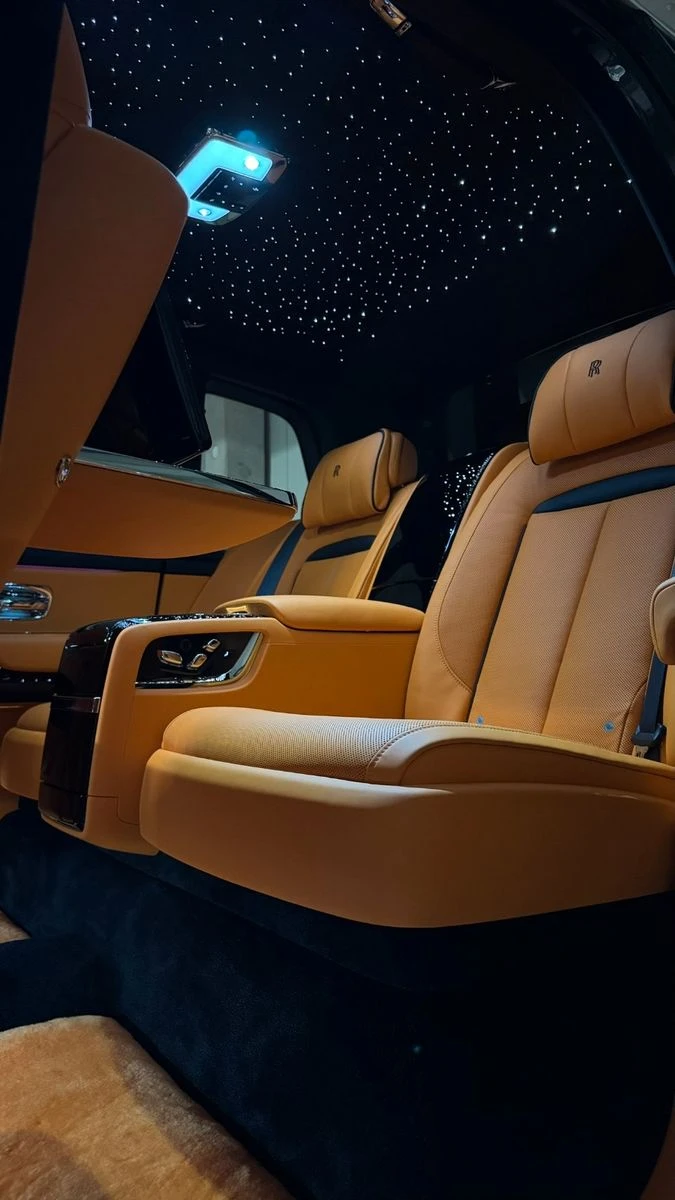 Rolls-Royce Cullinan SERIES II/ FACELIFT/BESPOKE/ 4-SEATS/SHOOTING STAR, снимка 7 - Автомобили и джипове - 48390156